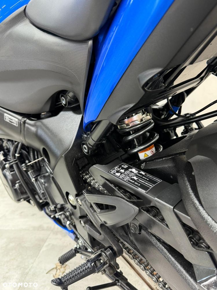 Suzuki GSX 1000 - 10