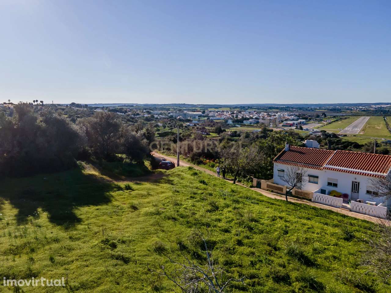TERRENO COM RUÍNA COM VISTAS ESPETACULARES NOS MONTES DE ALVOR! - Grande imagem: 3/15
