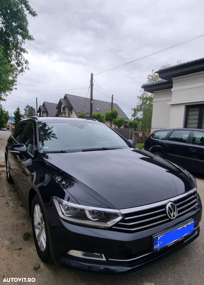 Volkswagen Passat - 1