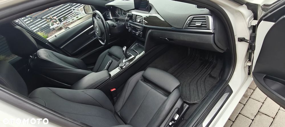 BMW Seria 3 330i xDrive Edition Luxury Line Purity - 13