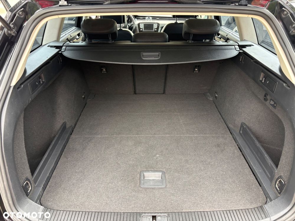 Volkswagen Passat 2.0 TDI BMT Comfortline - 22