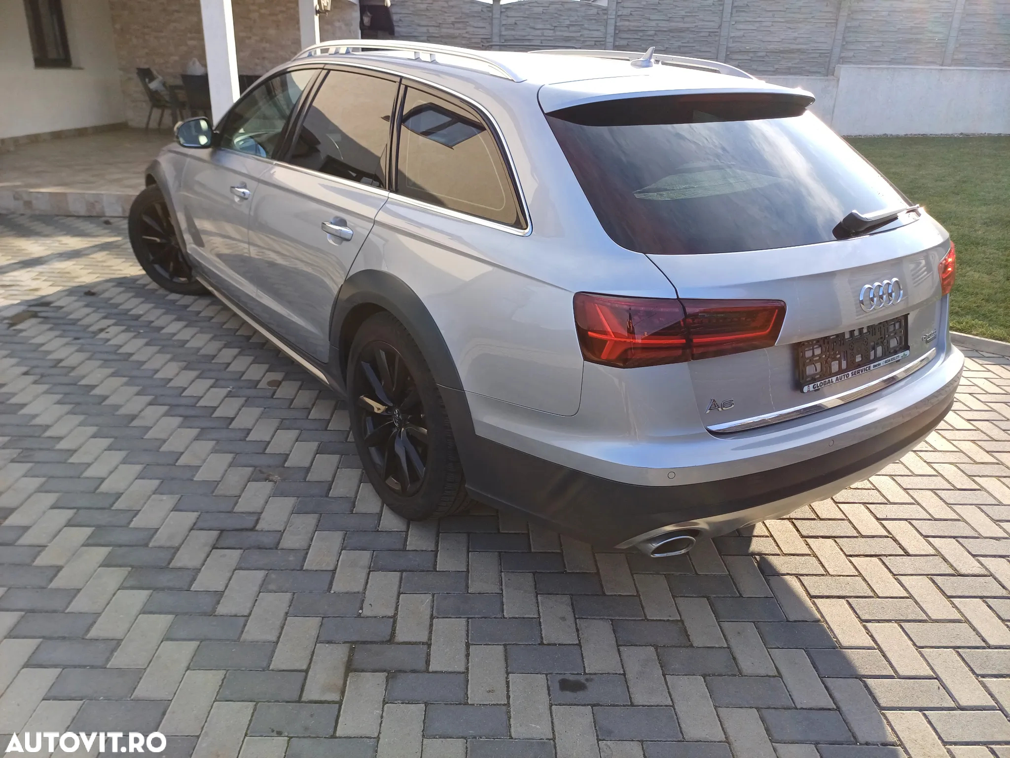 Audi A6 Avant 3.0 TDI quattro S tronic - 4