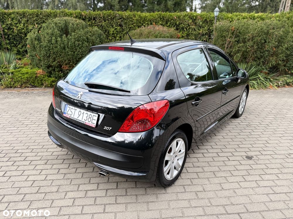 Peugeot 207 2008 photo 4