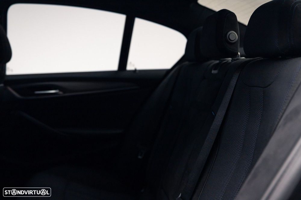 BMW 530 e iPerformance Pack M - 22