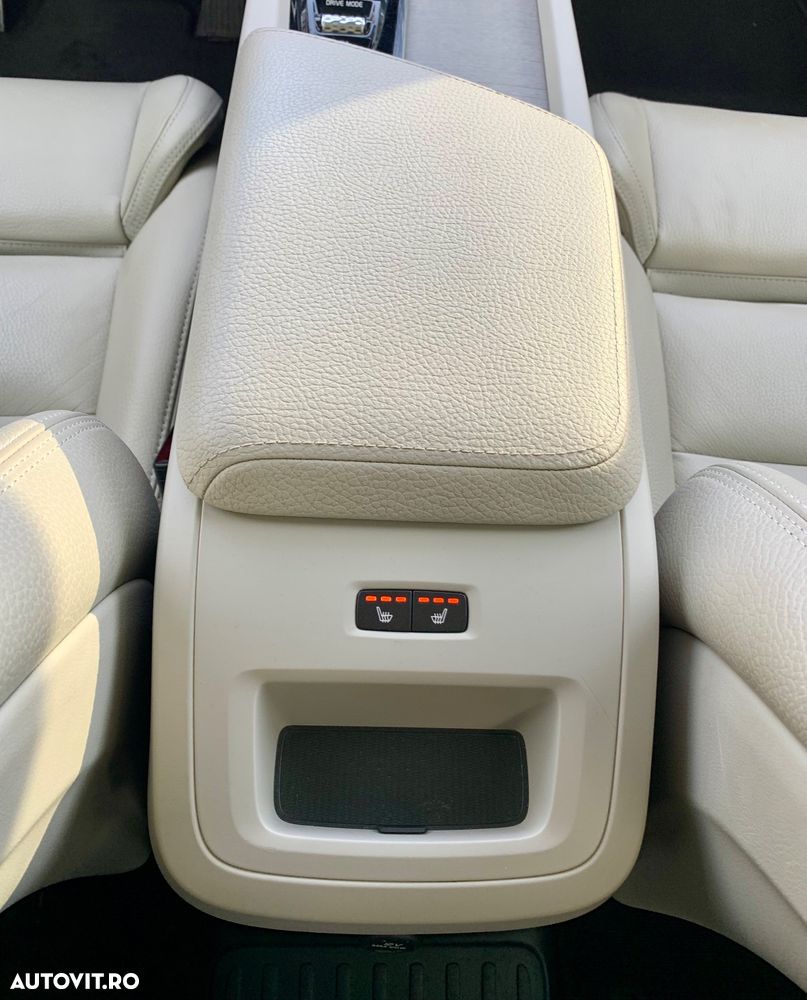 Volvo XC 60 T8 Twin Engine AWD Inscription - 18