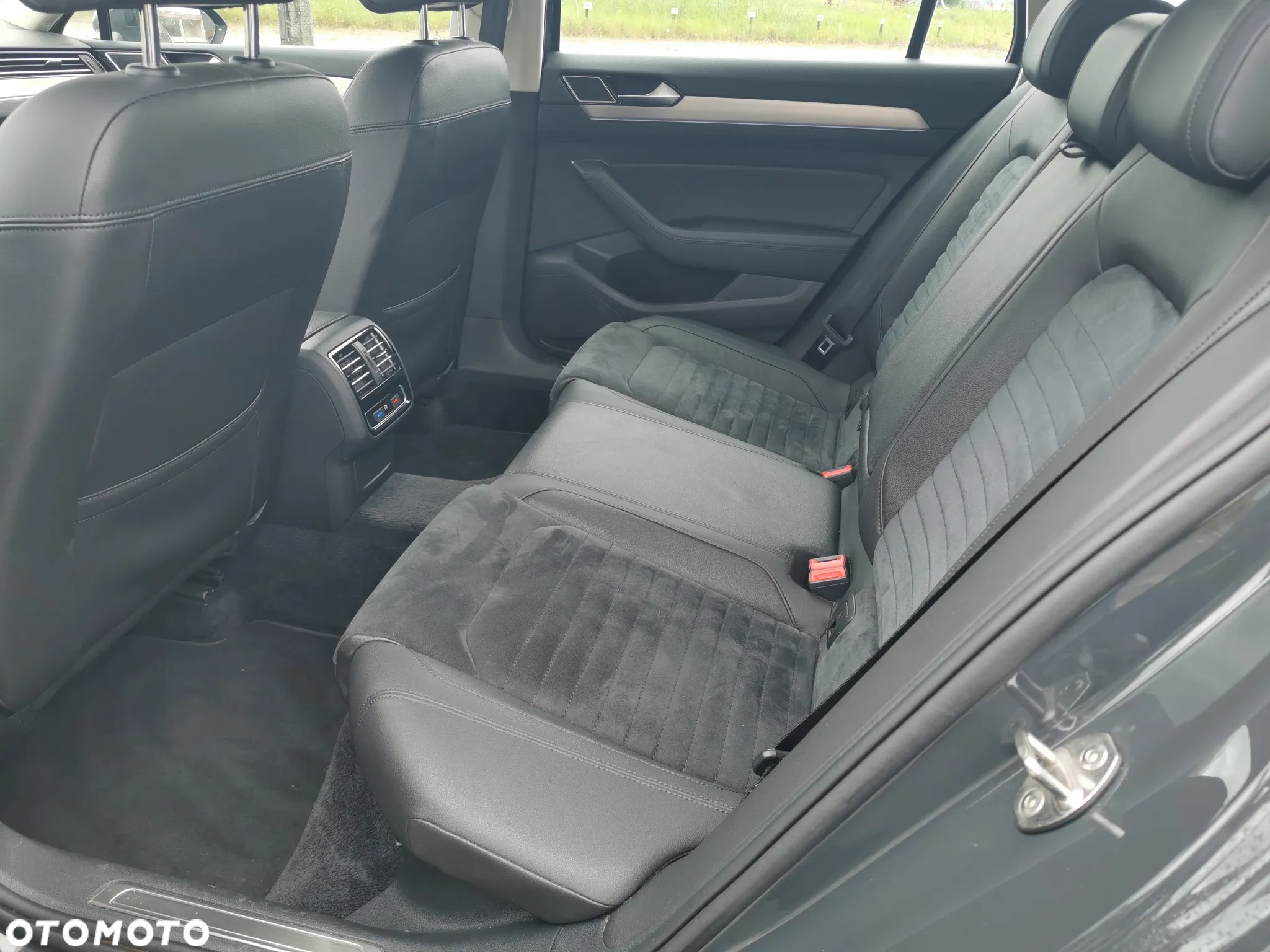 Volkswagen Passat Variant 2.0 TDI SCR 4Motion DSG (BMT) Highline - 14