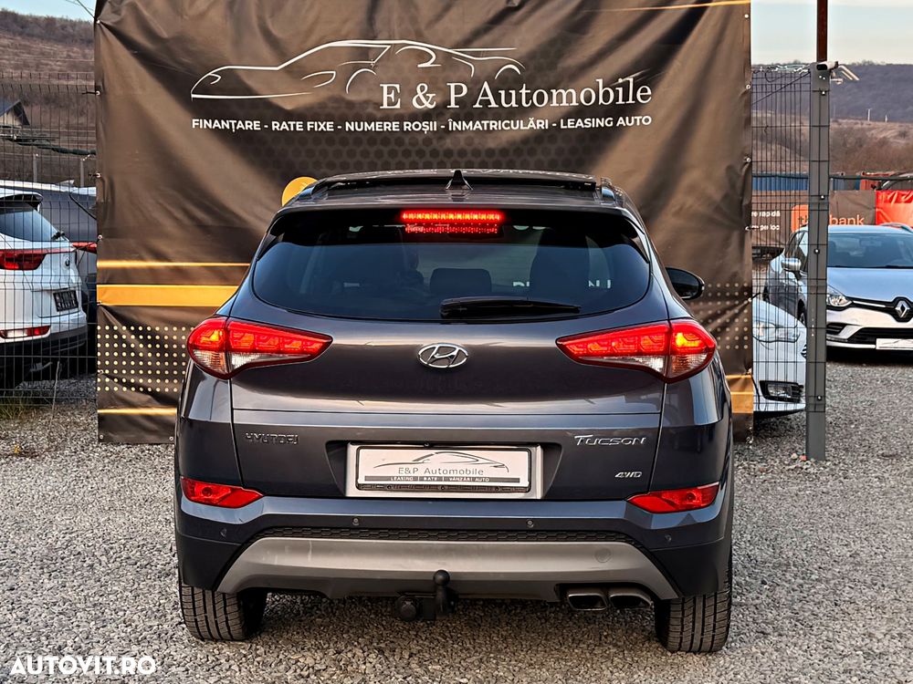 Hyundai Tucson 2.0 CRDI 4WD 6AT Style - 11