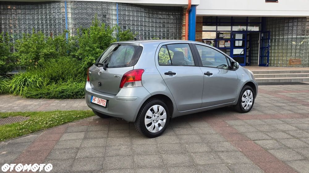 Toyota Yaris - 38