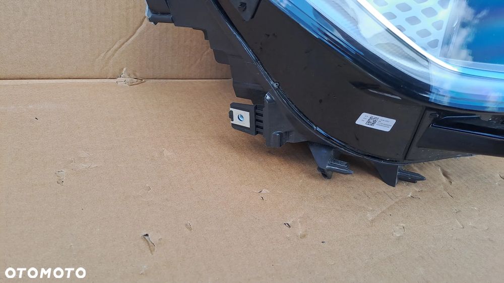 VW ID4 PRAWA LAMPA PRZOD IQ LIGHT 11B941036M - 9