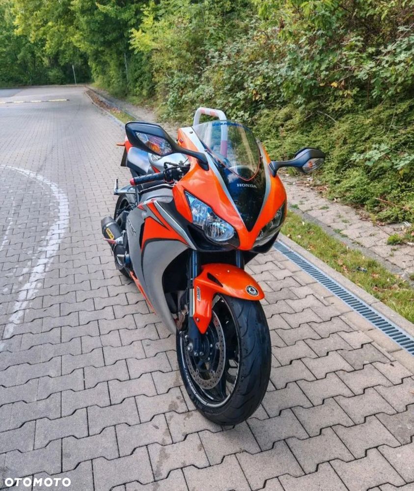 Honda CBR - 9
