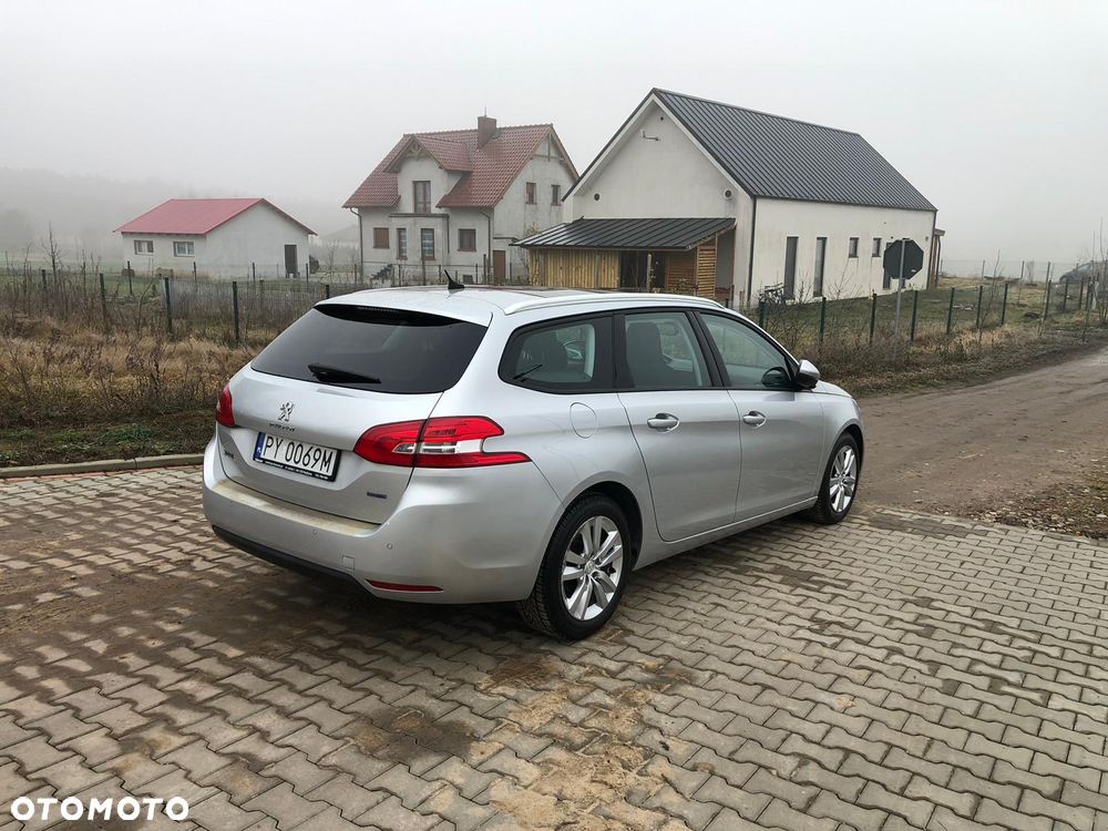 Peugeot 308 BlueHDi 120 Stop & Start Winter Edition - 4