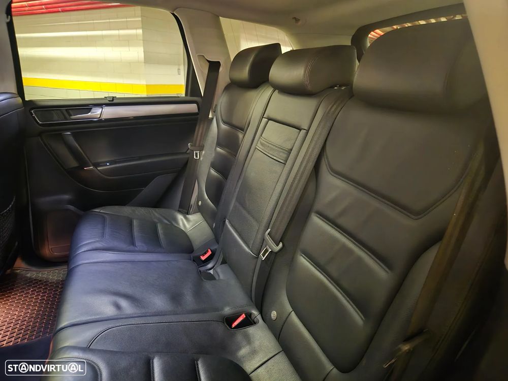 VW Touareg 3.0 TDI V6 Executive Edition - 35