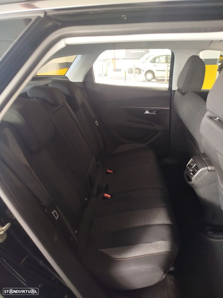 Peugeot 3008 1.5 BlueHDi Active - 14