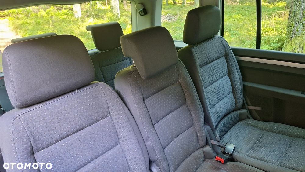 Volkswagen Touran - 15