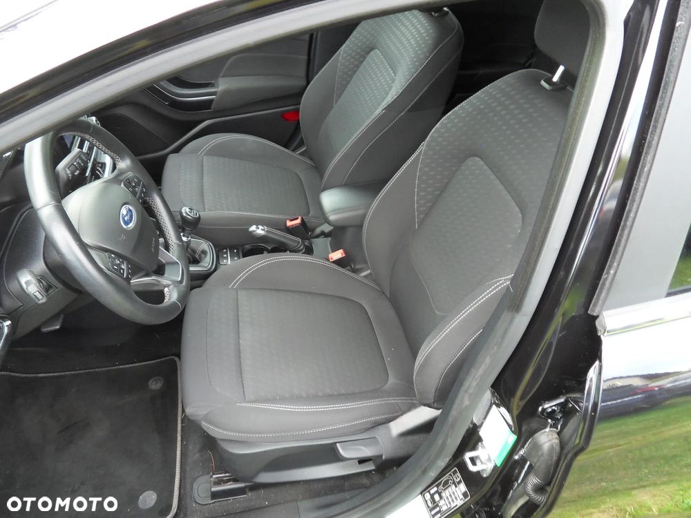 Ford Fiesta 1.0 EcoBoost S&S TITANIUM - 17