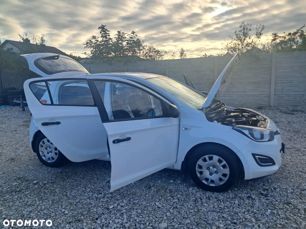 Hyundai i20 - 15