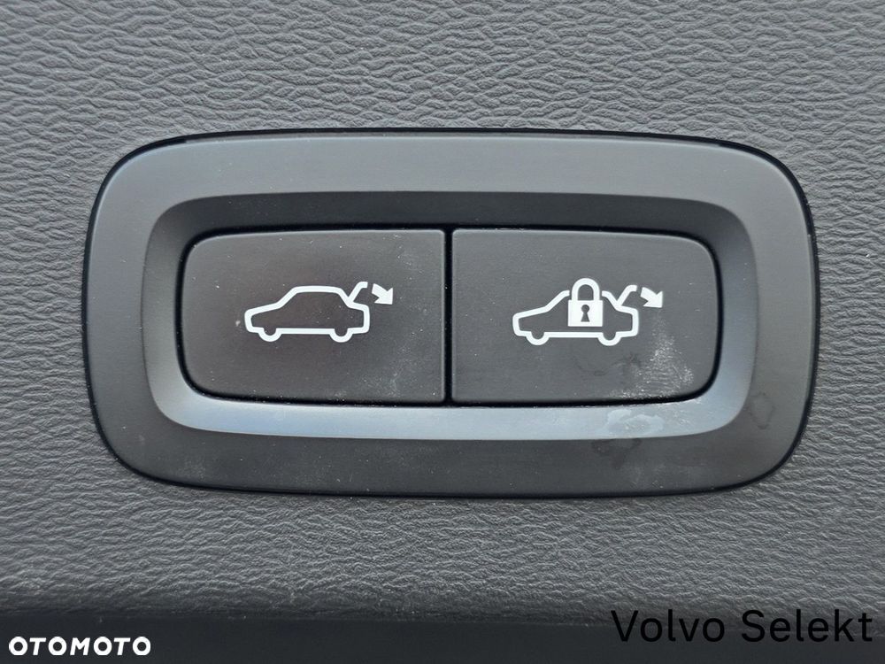 Volvo XC 40 - 18