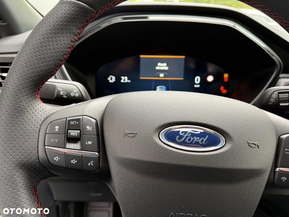 Ford Kuga - 21