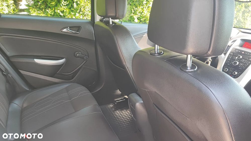 Opel Astra 1.4 Turbo 150 Jahre - 21