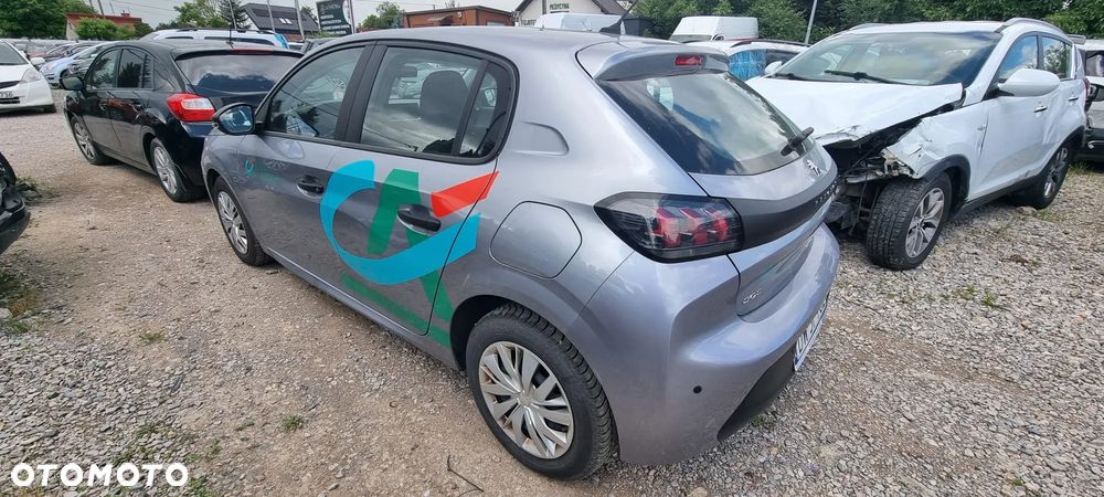 Peugeot 208 - 4