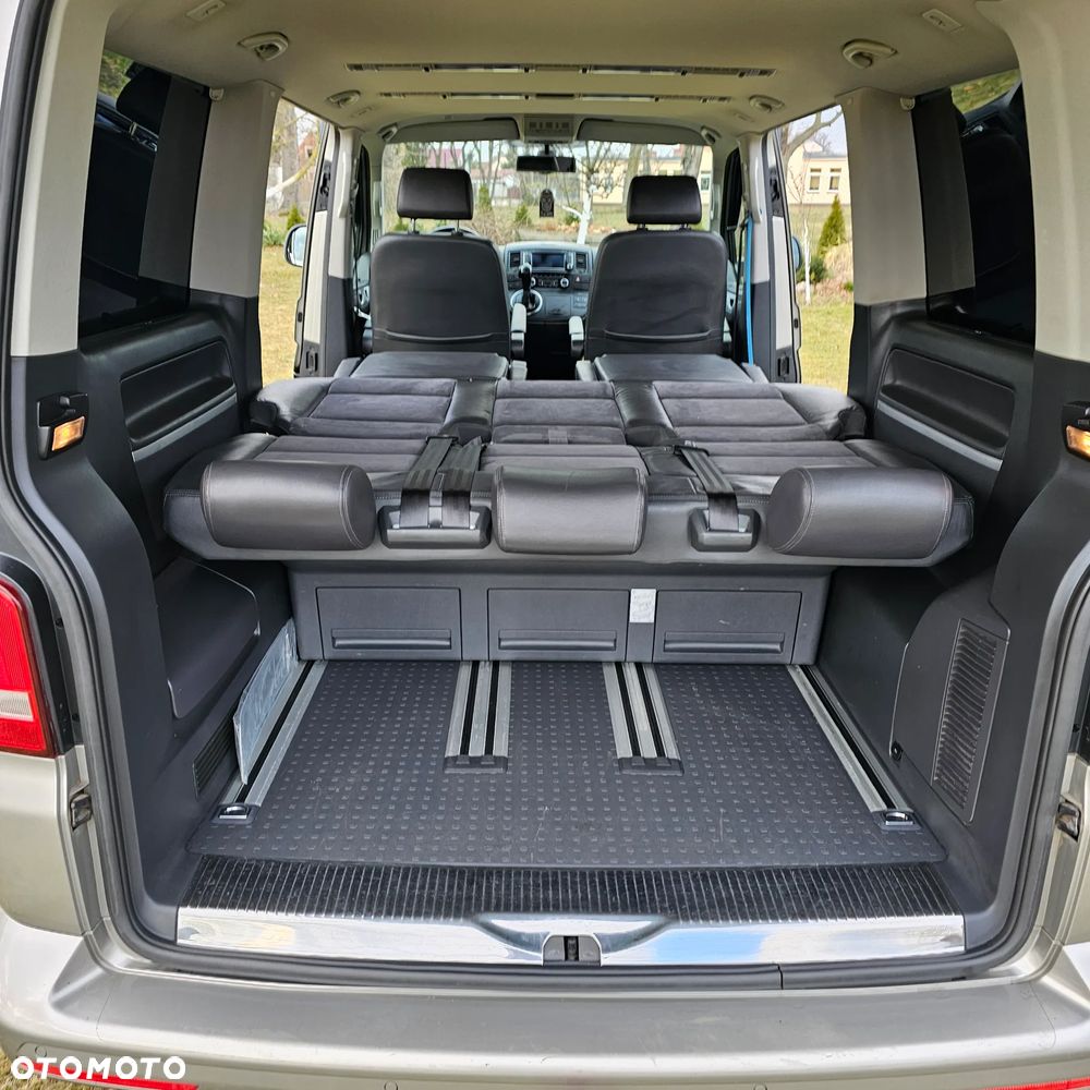 Volkswagen Multivan - 18