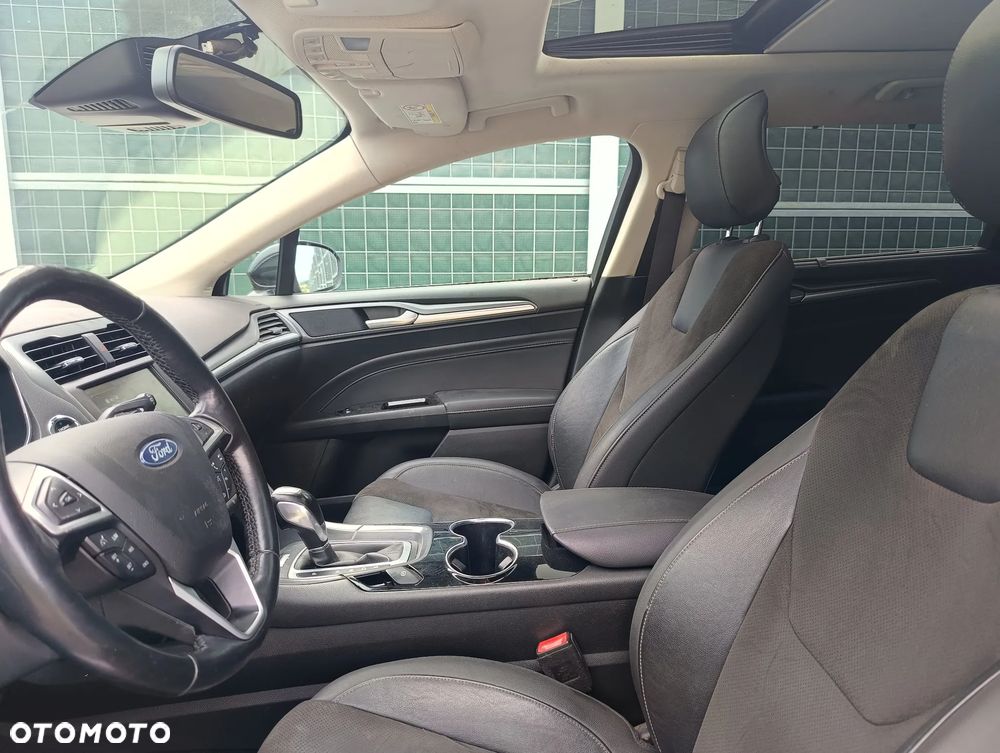 Ford Mondeo - 25