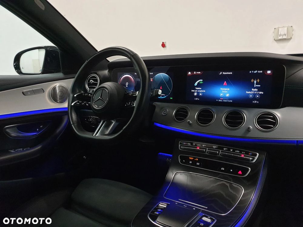 Mercedes-Benz Klasa E 300 de 4Matic 9G-TRONIC AMG Line - 2