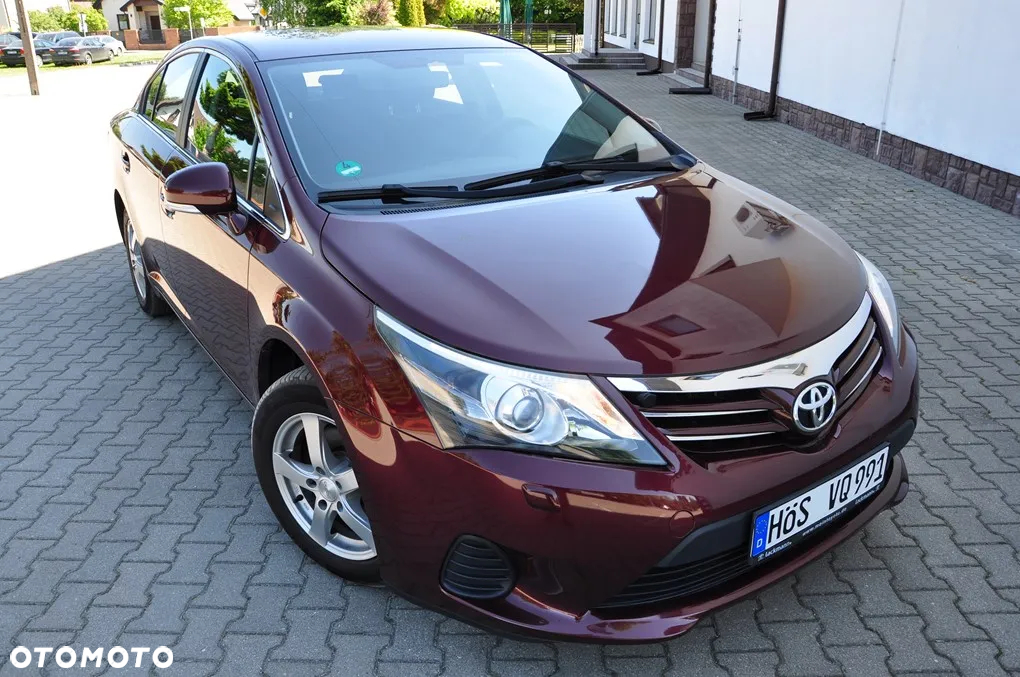 Toyota Avensis 1.6 Active - 21