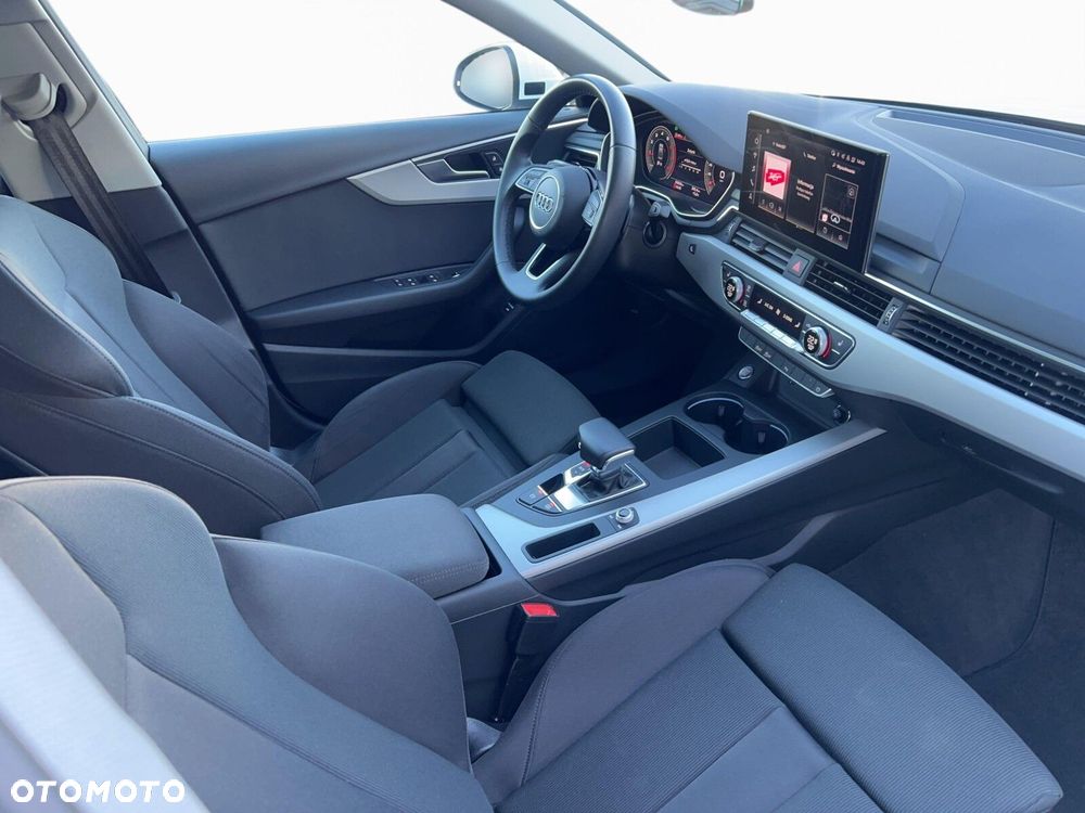 Audi A4 Limousine - 19