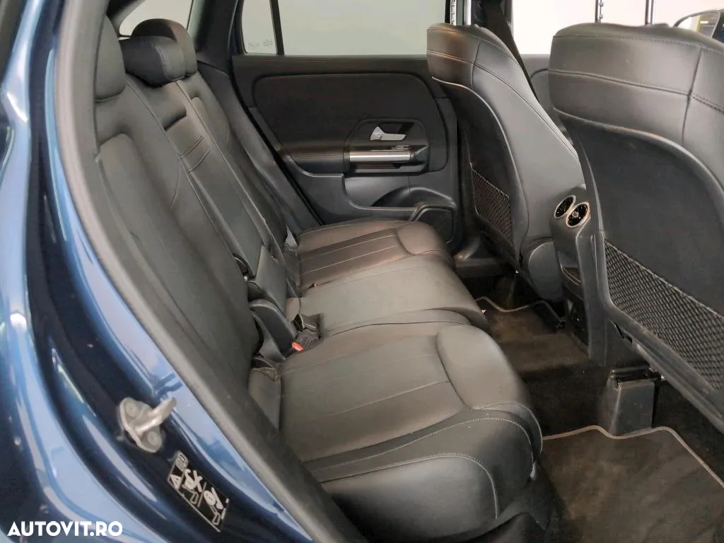 Mercedes-Benz GLA - 5