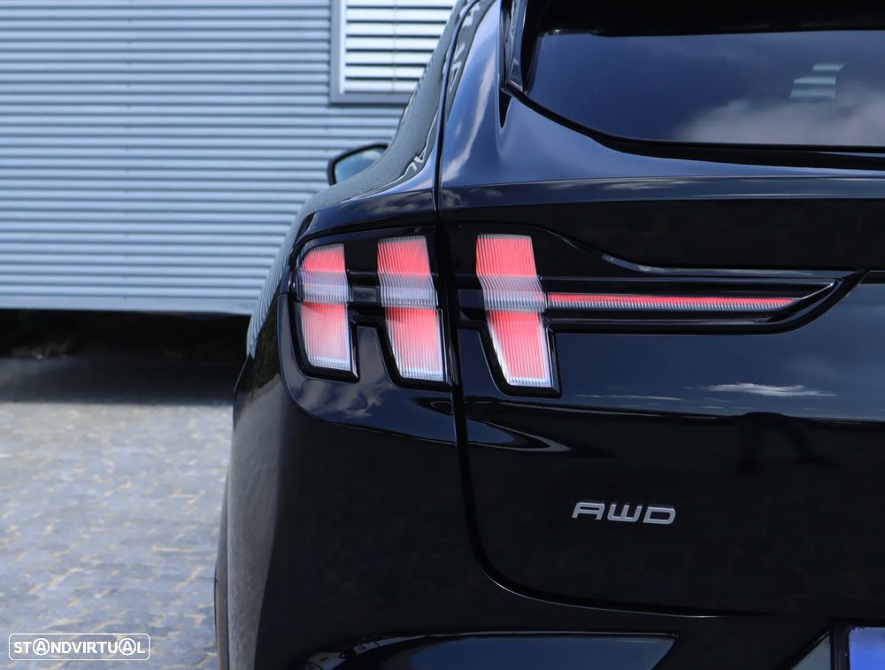 Ford Mustang Mach-E AWD PREMIUM - 16