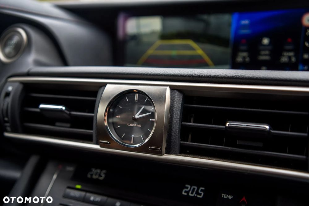 Lexus IS 200t / 300 F Sport - 9