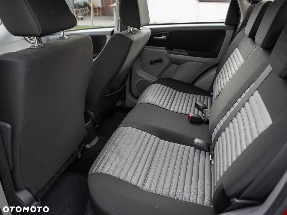Suzuki SX4 - 18