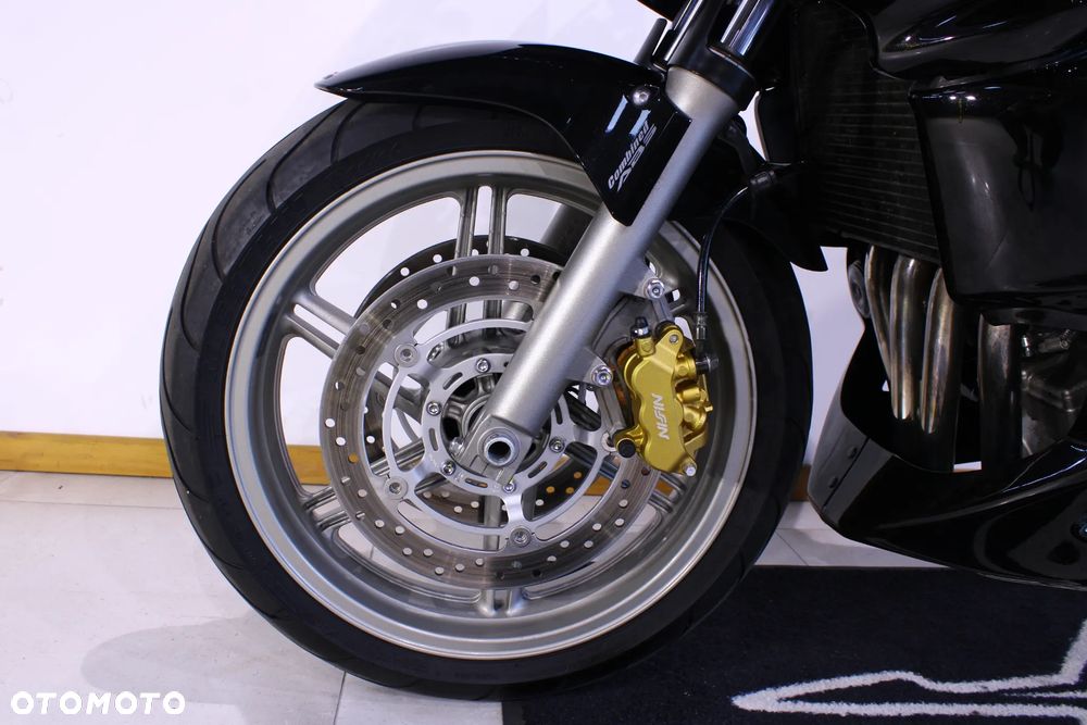Honda CBF - 24