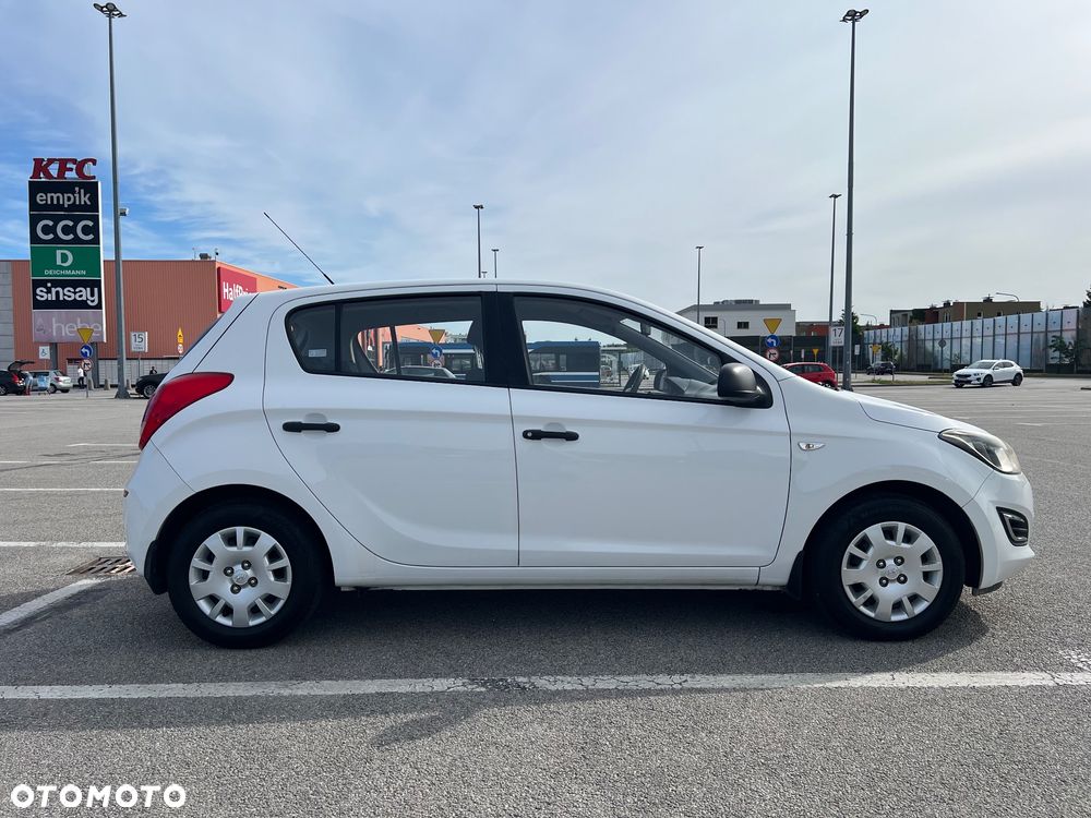 Hyundai i20 1.1 CRDi BlueDrive Classic + - 11