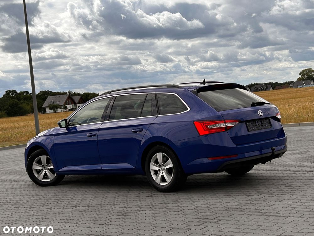 Skoda Superb 2.0 TDI DSG Active - 17