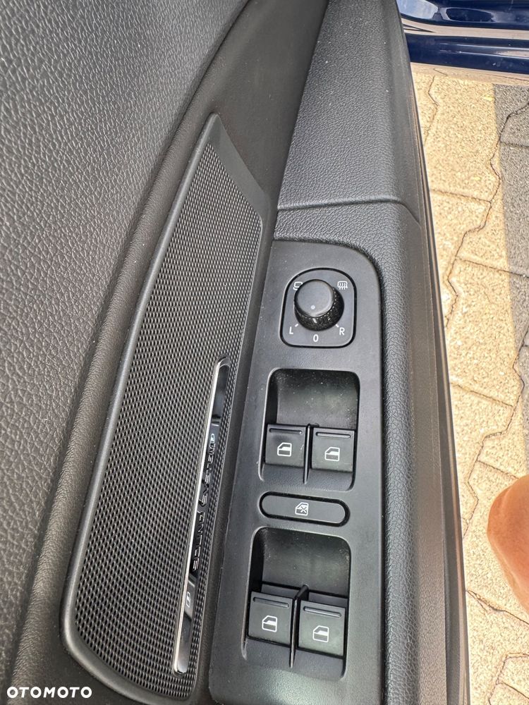 Skoda Superb 2.0 TDI Elegance - 27