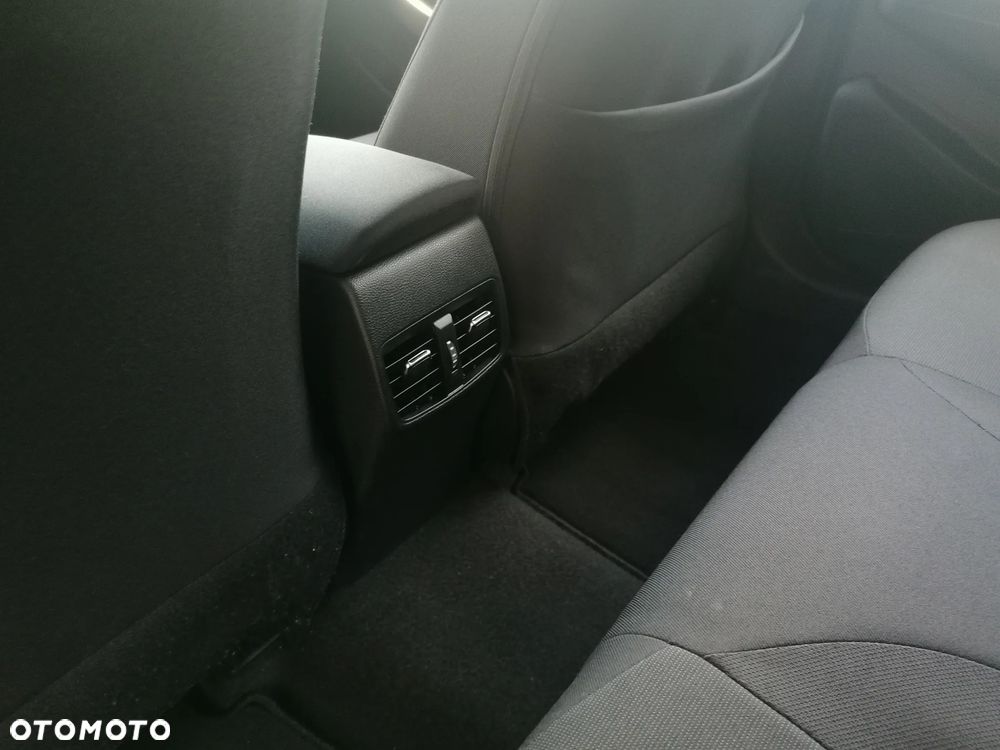 Toyota Corolla 1.2 T Comfort - 23