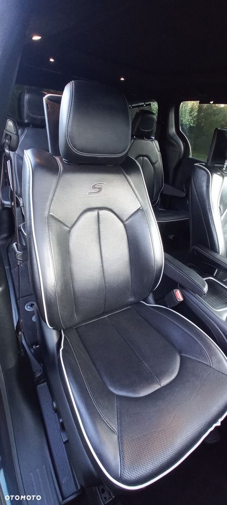 Chrysler Pacifica - 17
