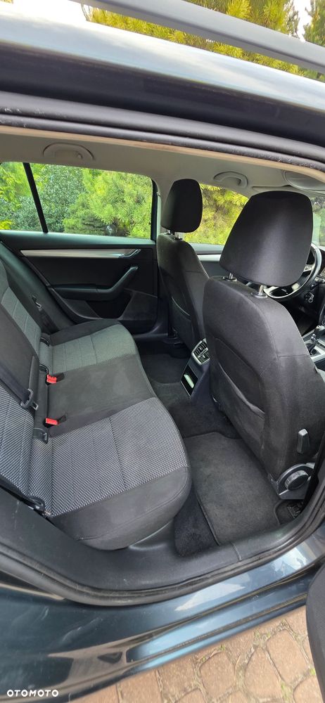 Skoda Octavia 2.0 TDI (Green tec) 4x4 DSG RS - 12