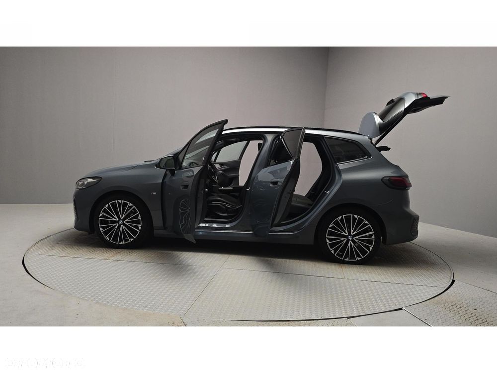 BMW Seria 2 218d - 10