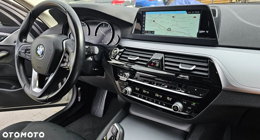 BMW Seria 5 520d - 16
