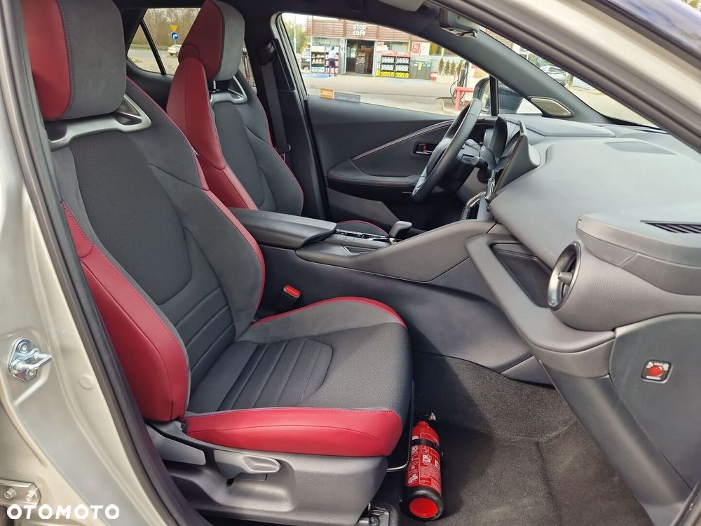 Toyota C-HR - 13