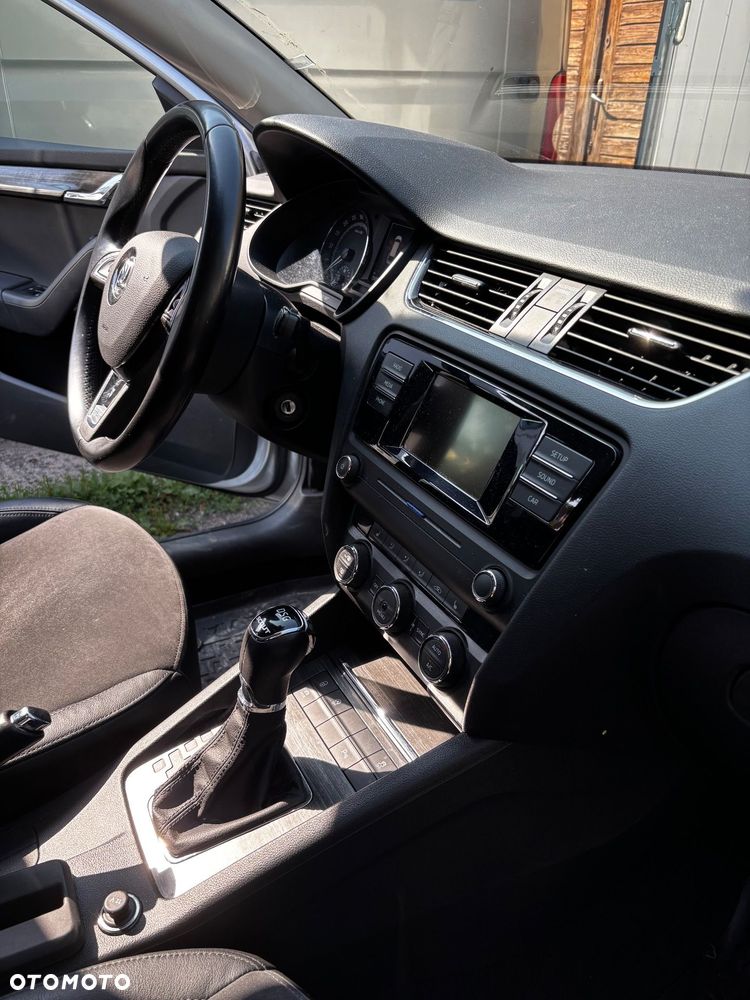 Skoda Octavia Scout 2.0 TDI 4x4 DSG - 13
