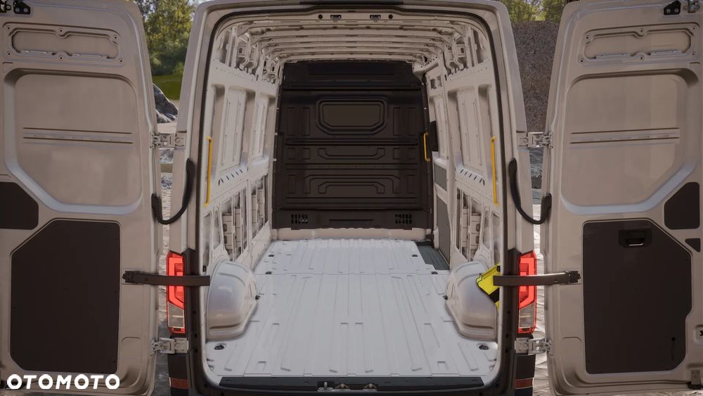 Volkswagen Crafter 35 Furgon Długi - 13