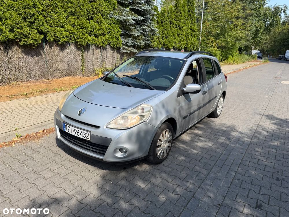 Renault Clio 1.2 16V All Inclusive - 1