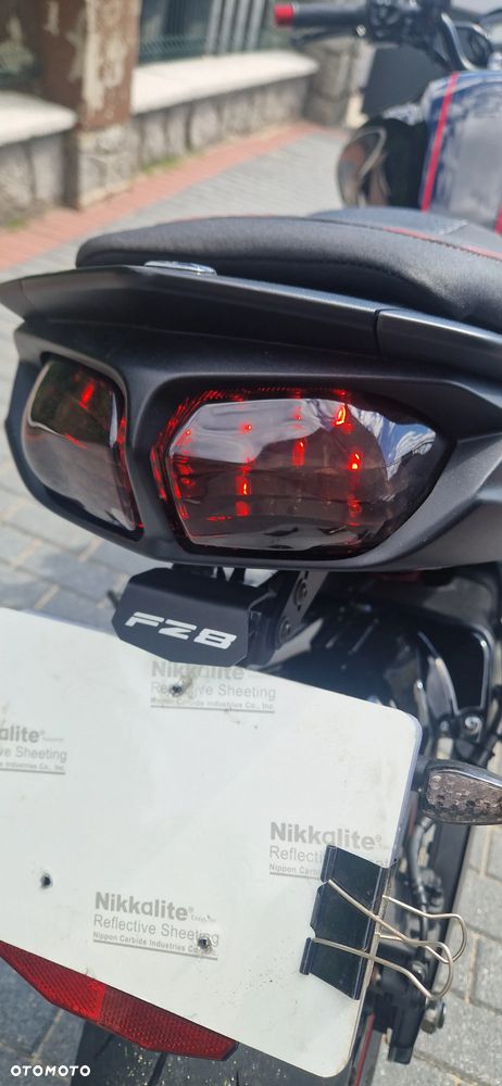Yamaha FZ8 - 13