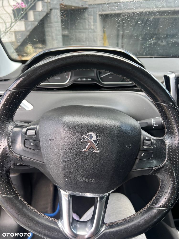Peugeot 208 1.6 e-HDi Active STT - 14