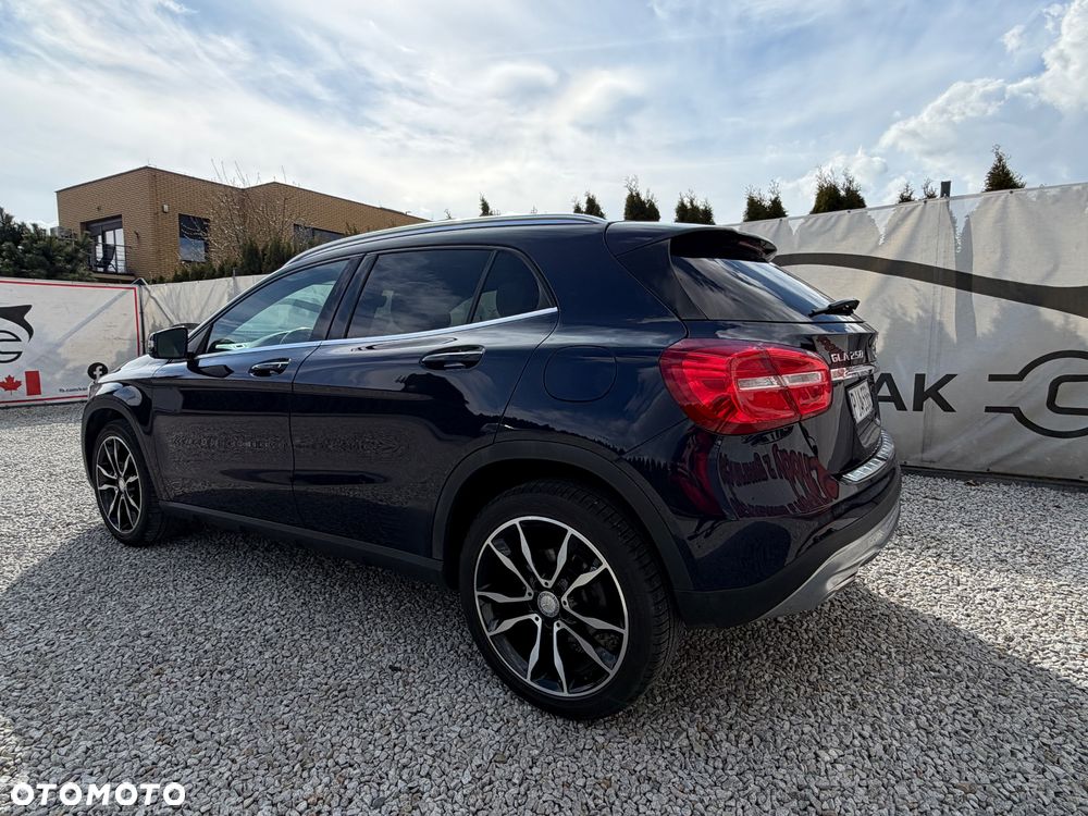 Mercedes-Benz GLA 250 4Matic 7G-DCT Edition 1 - 6