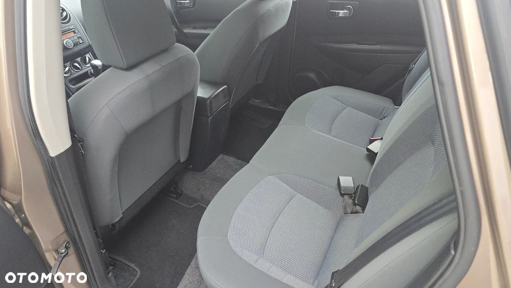 Nissan Qashqai 1.6 Visia - 11